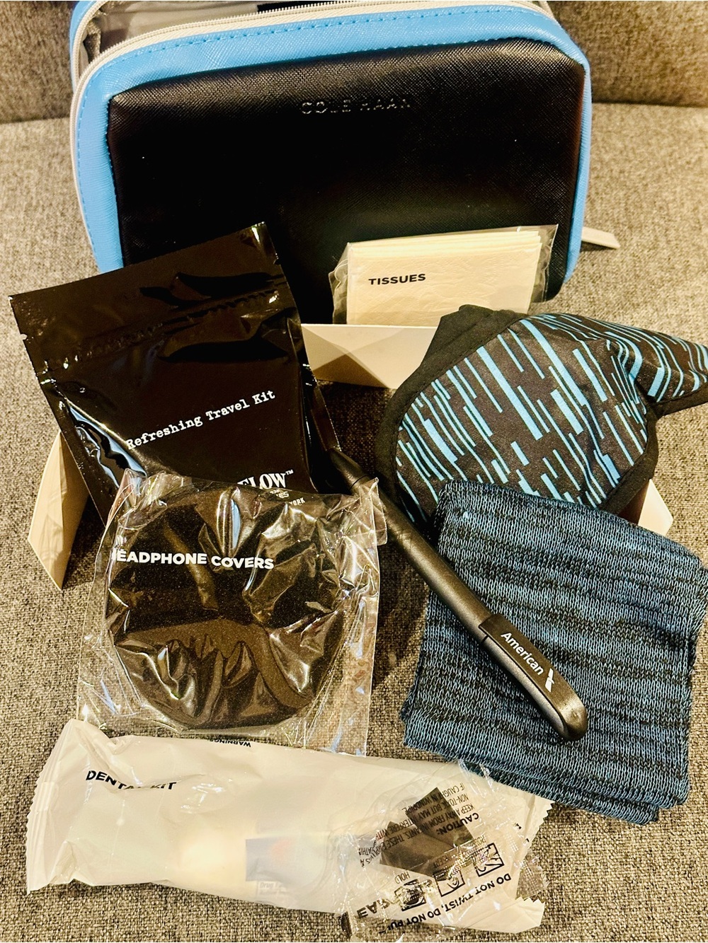 COLE HAAN AMERICAN AIRLINES  amenity kit bag - Lot of 2 - Collection Black Blue